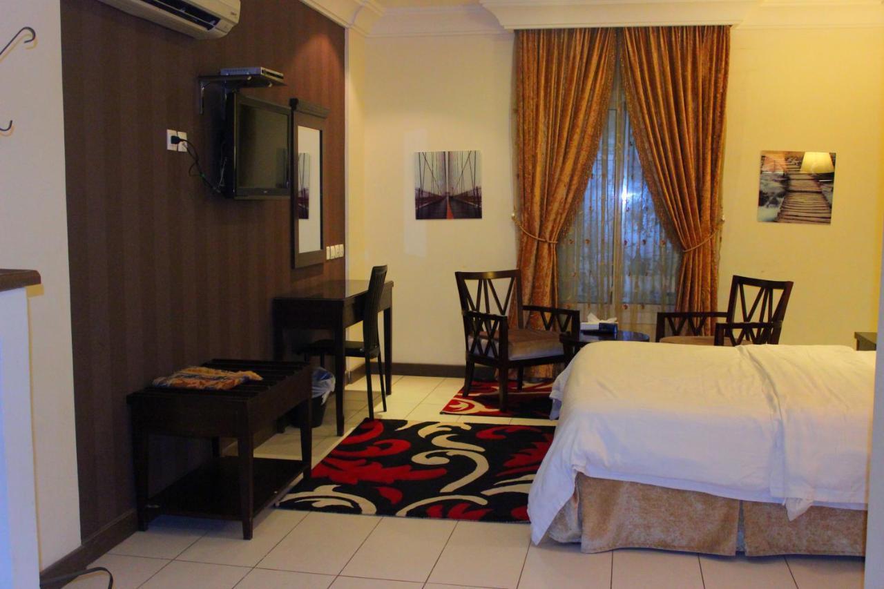 Al Harira Al Motamaiza Furnished Apartment Jeddah Exterior photo